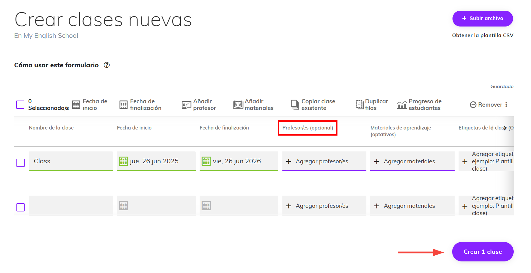 Captura de pantalla mostrando la página 'Crear clases nuevas', resaltando el campo 'Profesor es' y el botón 'Crear clase'